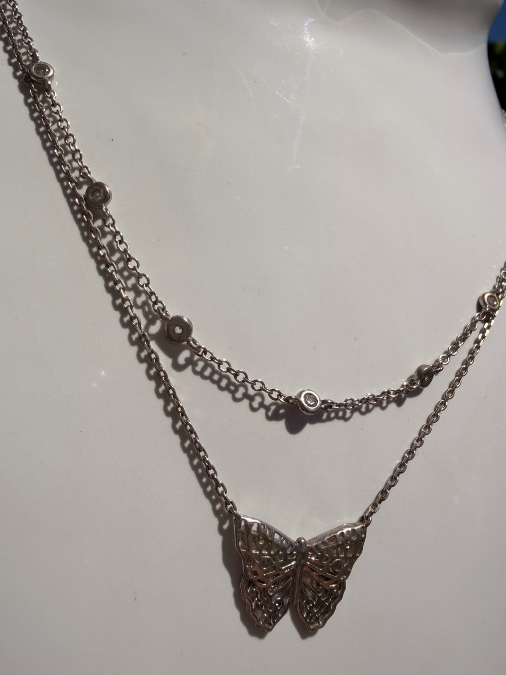 🦋Kendra Scott Hadley Silver Layered Butterfly Necklace - Picture 4 of 6